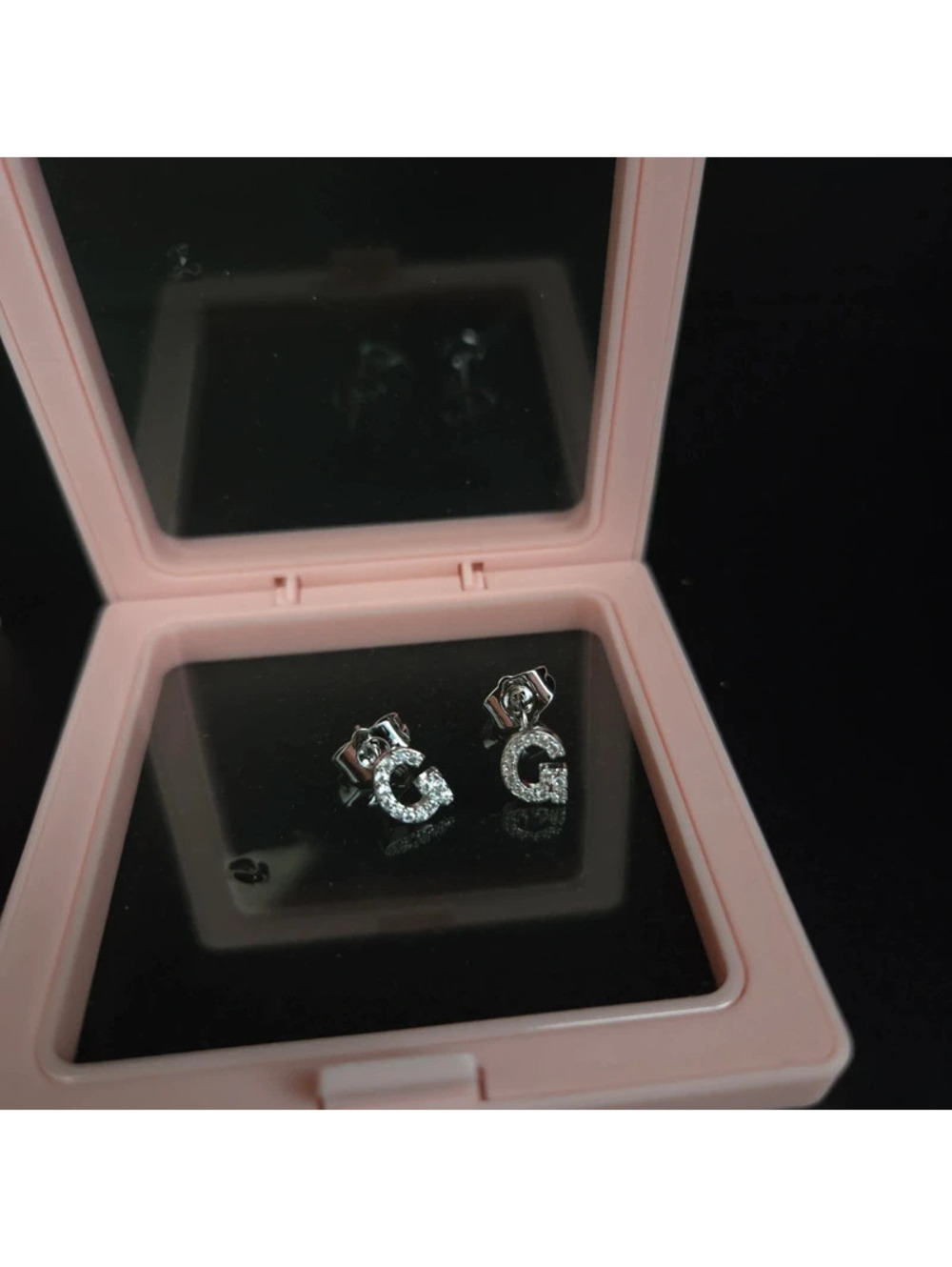 NEW Silver G stud earrings Danty